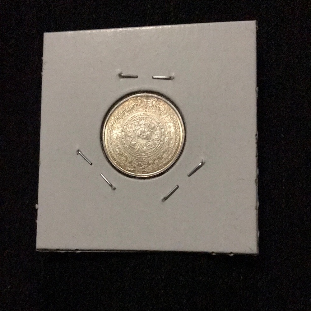 1/10 oz silver Mexico beautiful condition!